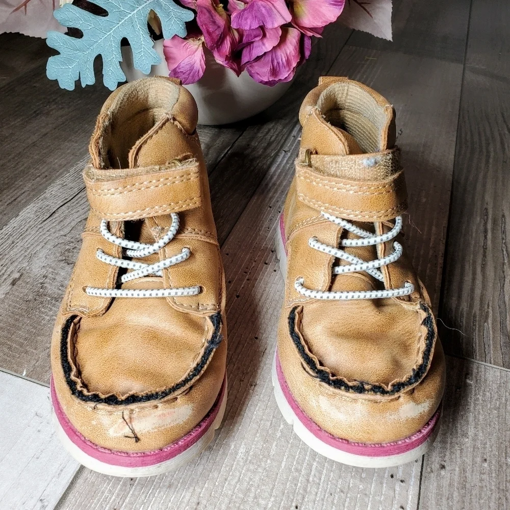 OshKosh B'gosh Baby Toddler Boy Tan Boots Size 8m